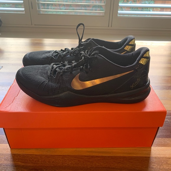 kobe 8 elite black gold